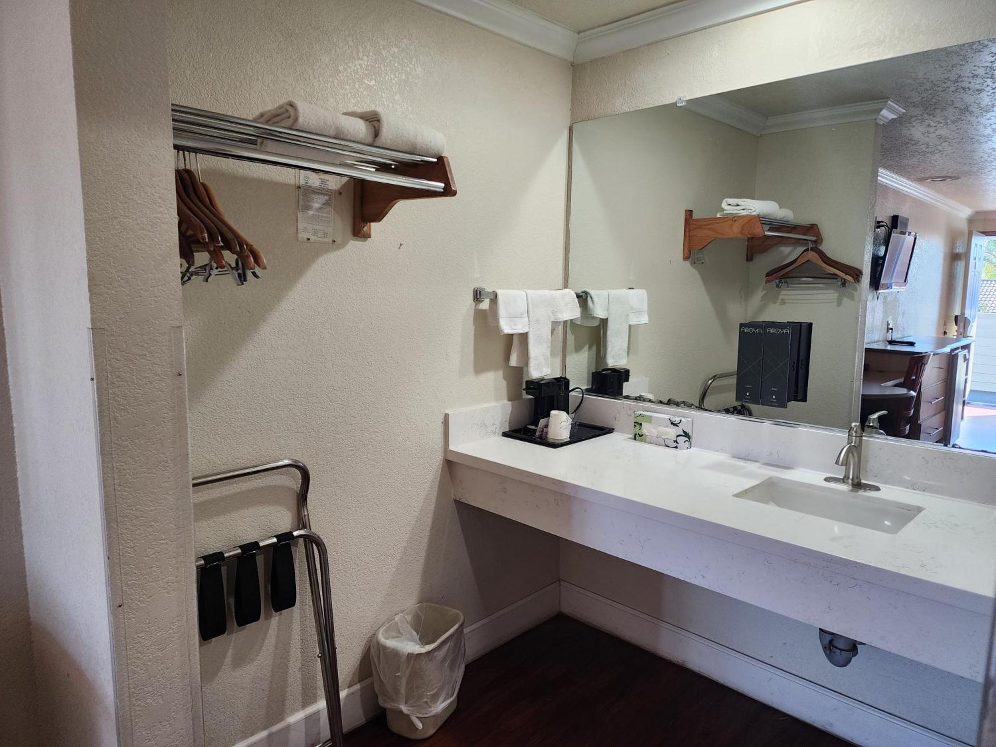 Budget Inn Corcoran Esterno foto