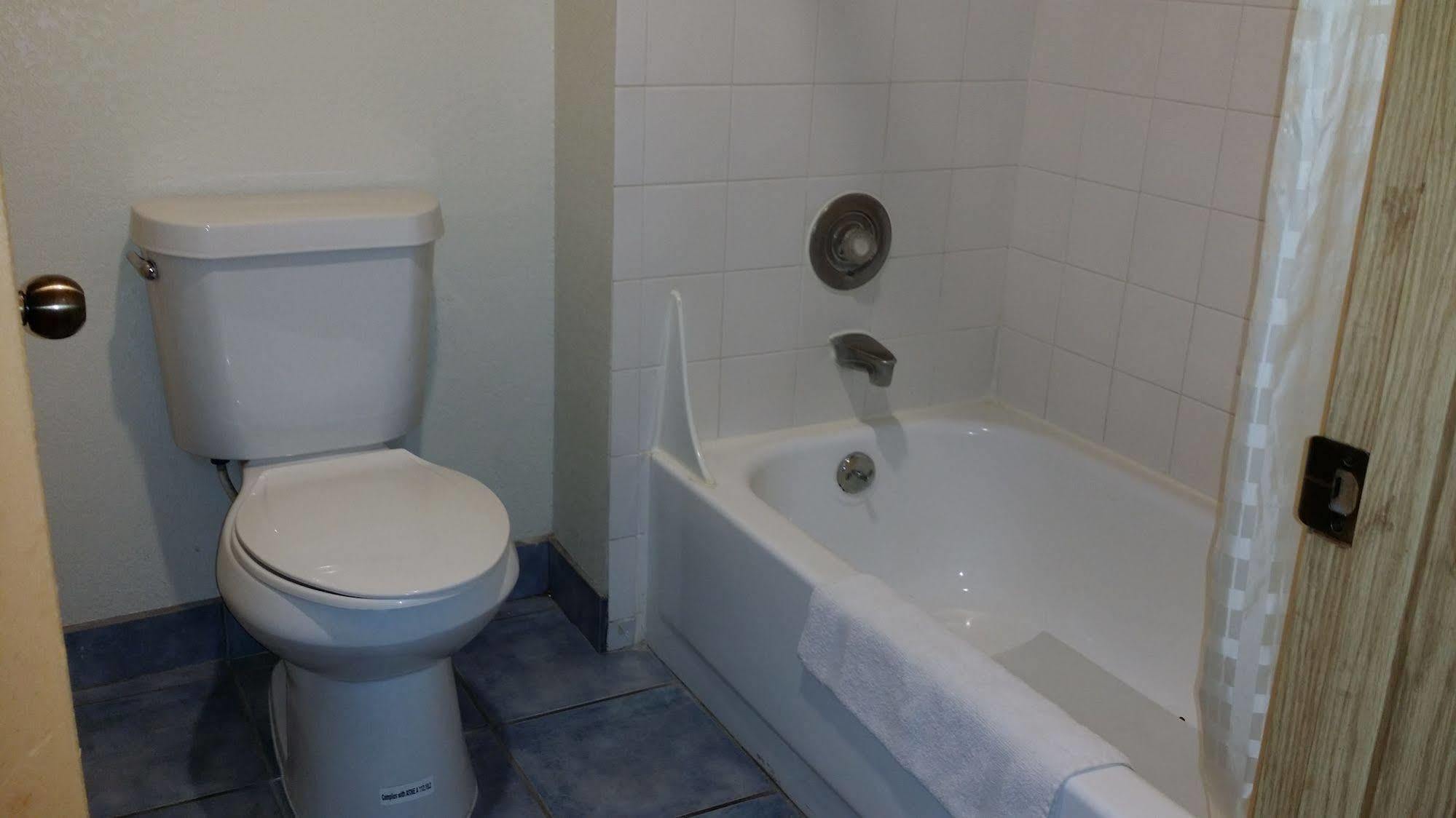 Budget Inn Corcoran Esterno foto